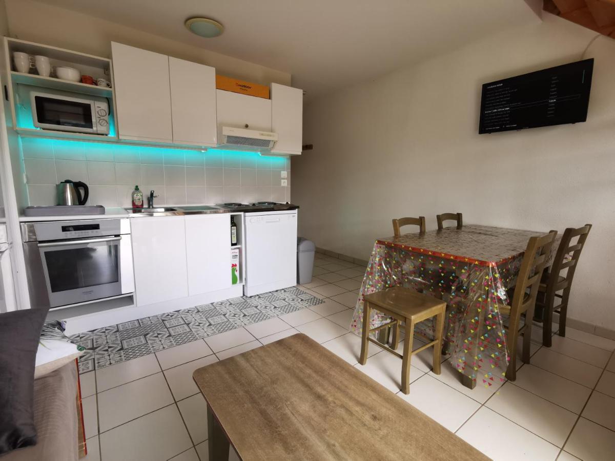 Au 11 T3 Duplex, Village Vacances, Piscines, Parking Saint-Geniez-d'Olt Exterior photo