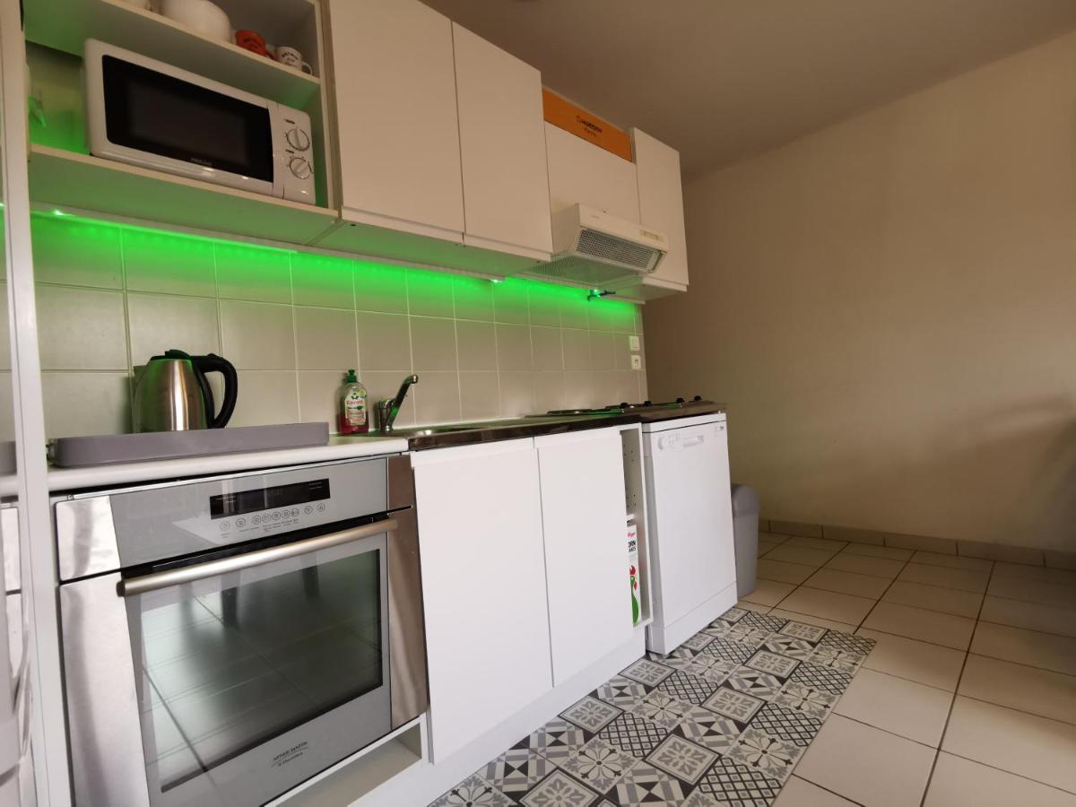 Au 11 T3 Duplex, Village Vacances, Piscines, Parking Saint-Geniez-d'Olt Exterior photo